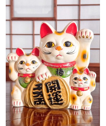 Chats Blancs en Famille - Trois Maneki Neko Pour