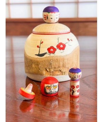 Kokeshi boîte et ses surprises cachées de Yuka Tumizuka shop