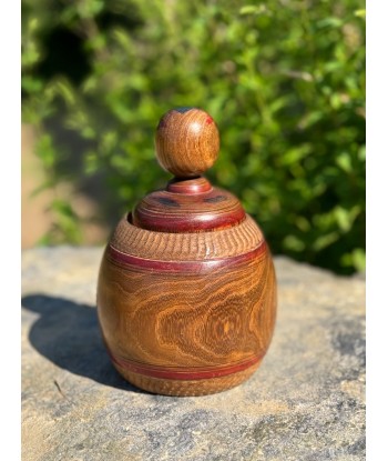 Kokeshi Traditionnelle Ejiko de style Naruko | Boite en bois Enju arbre à pagode Venez découvrir notre 