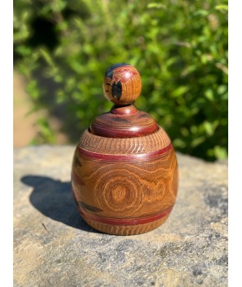 Kokeshi Traditionnelle Ejiko de style Naruko | Boite en bois Enju arbre à pagode Venez découvrir notre 