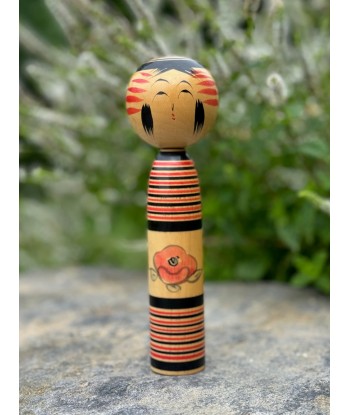 Kokeshi traditionnelle de style tsuchiyu | Fleur de pivoine votre restaurant rapide dans 