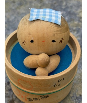 Kokeshi souvenir vintage de Kinosaki Onsen | Bébé dans son bain est présent 