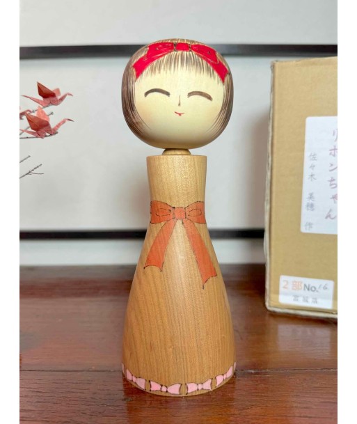 Kokeshi Créative vintage de Miho Sasaki | Ribon chan, petite fille au ruban à prix réduit toute l'année