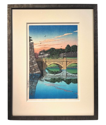 Estampe Japonaise Encadrée de Hasui Kawase | Le Pont Niju au lever du jour 2023