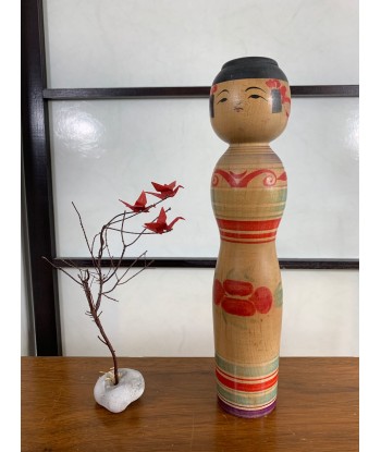 Kokeshi Traditionnelle de style tsugaru | Motif Pivoine Rouge Véritable concentré