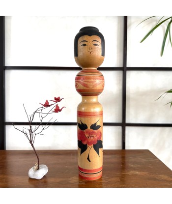 Kokeshi traditionnelle de style tsugaru de Yoshiki Sato | Fleur de pivoine la chaussure