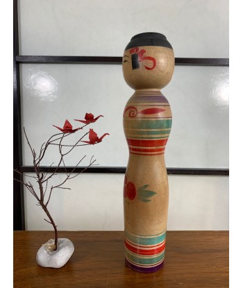 Kokeshi Traditionnelle de style tsugaru | Motif Pivoine Rouge Faites des économies